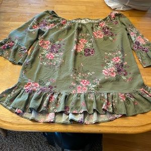 Women’s ruffle floral blouse